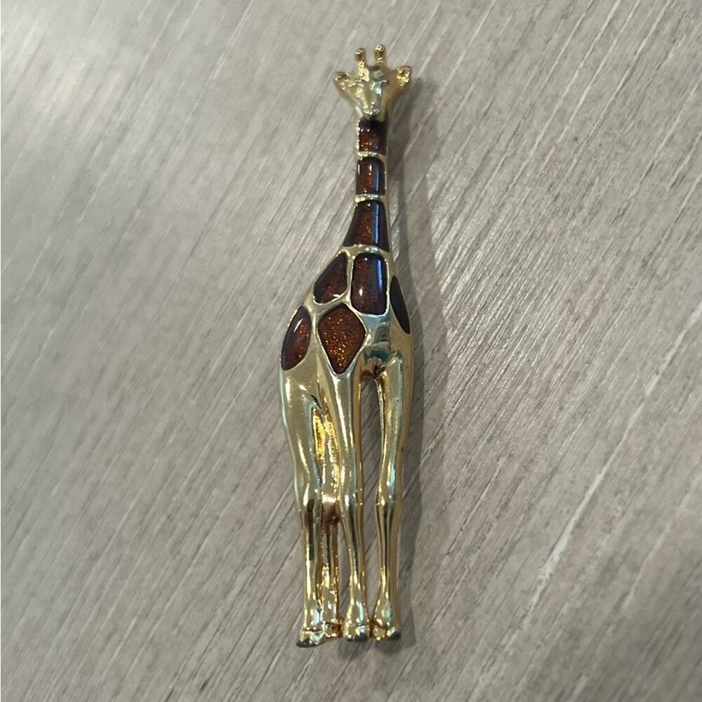 Liz Claiborne Giraffe Brooch Pin Gold and Brown Lapel Hat Figure